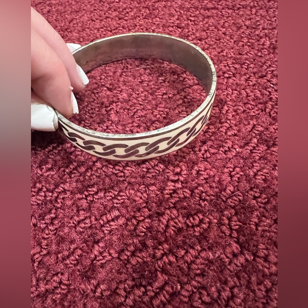Juicy Couture vintage Silver & White/beige  Bangle Bracelet Chain need polishing
